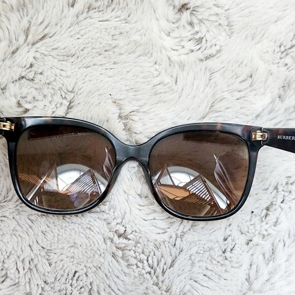 BURBERRY TORTISE SHELL SUNGLASSES